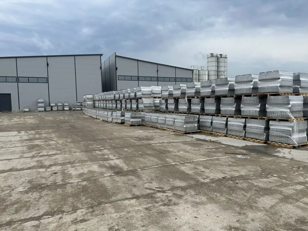 Производственный цех АГ СТРОЙ — линия HESS RH 2000-3